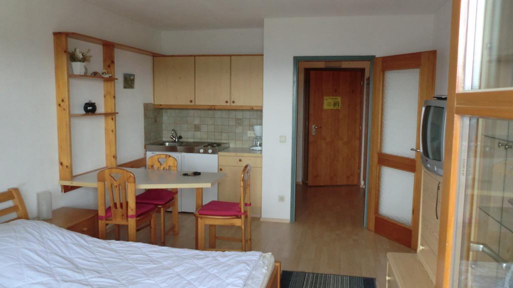 Apartment Margret Im Haus Sonnleitn Sonnenalpe Nassfeld Bilik gambar