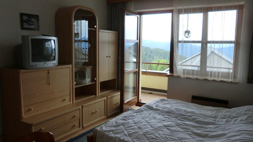 Apartment Margret Im Haus Sonnleitn Sonnenalpe Nassfeld Bilik gambar